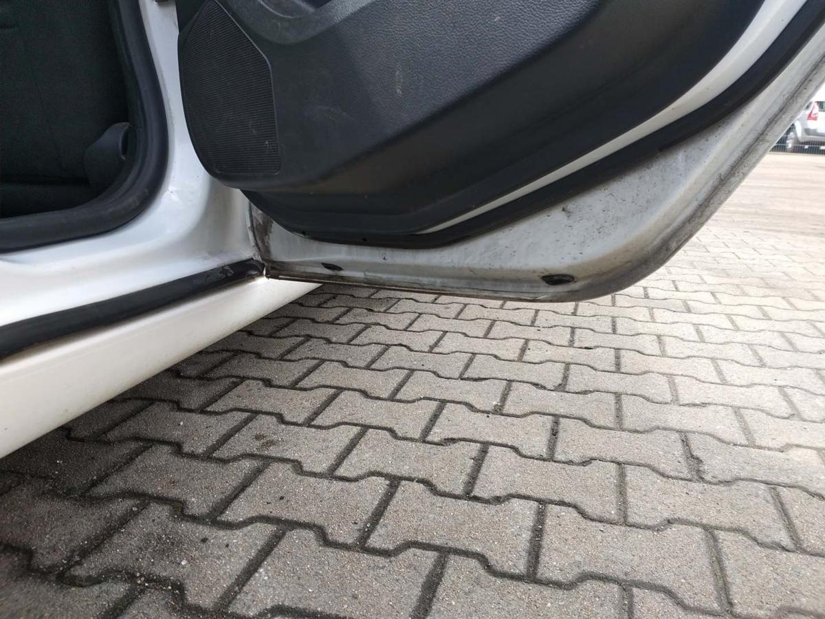 Opel Insignia A original Tür hinten rechts Z40R Schnee Weiss Kombi Rohbau Bj.2011